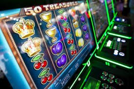 Ilustrasi akses mobile sportsbook dan slot online ind777